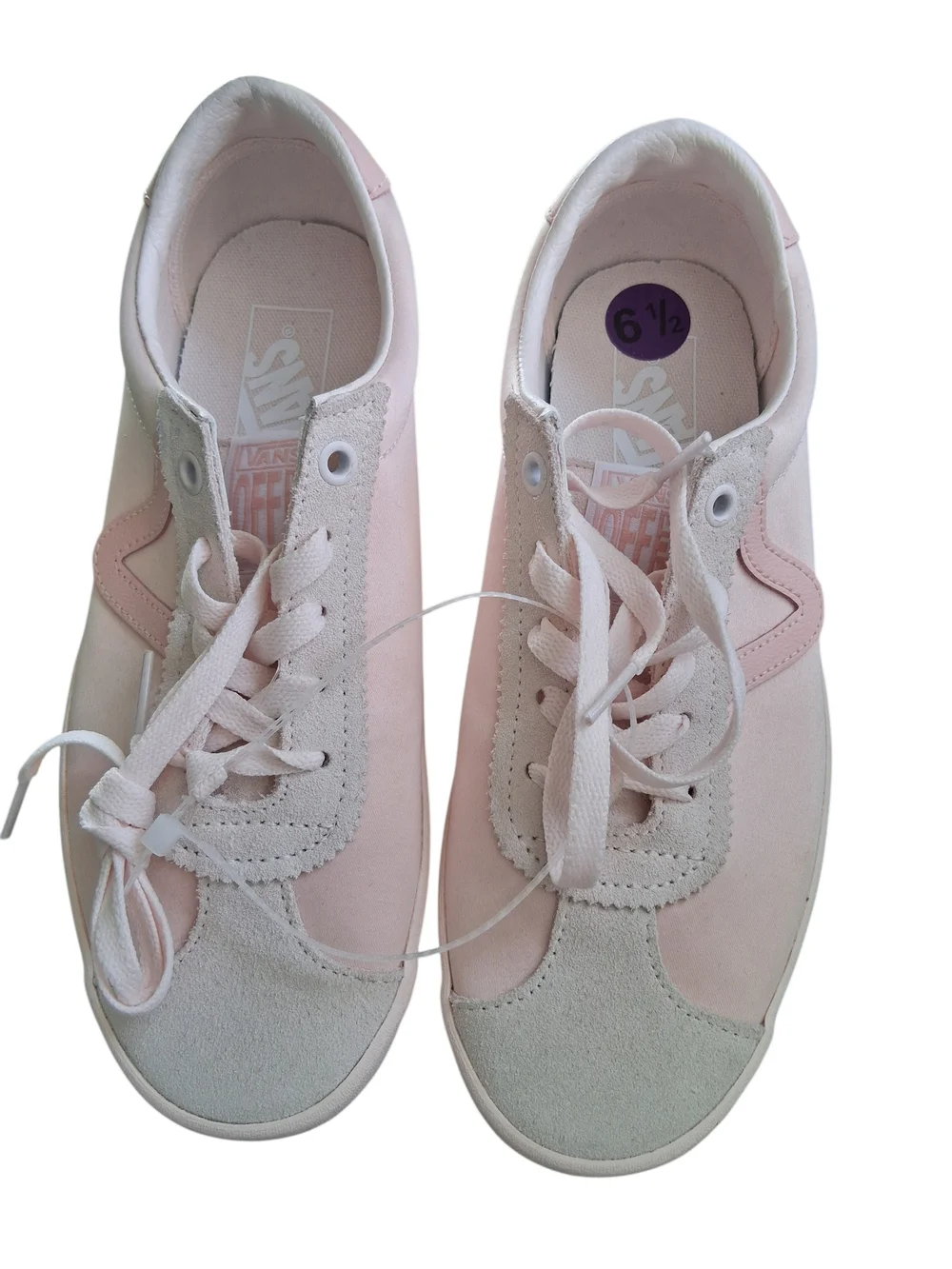 NWT Vans Women’s Pink Low-Top Lace-Up Sneakers